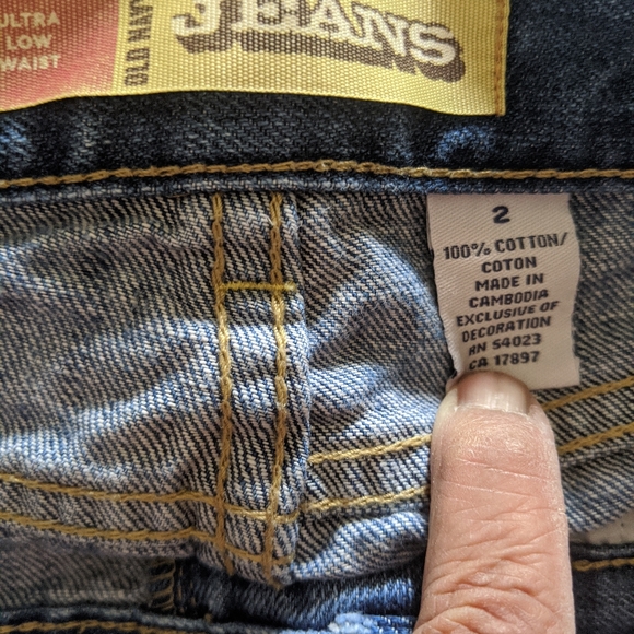 Old Navy Shorts - Picture 3 of 4